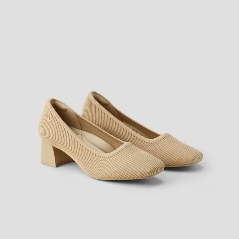 Nude Vivaia heel (EUC) COMFORTABLE!